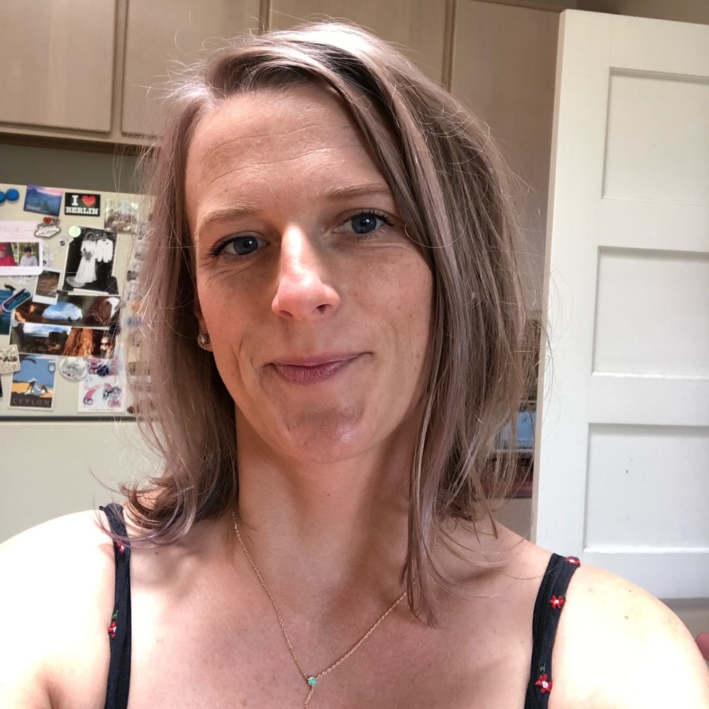 Meet your Posher, Elizabeth